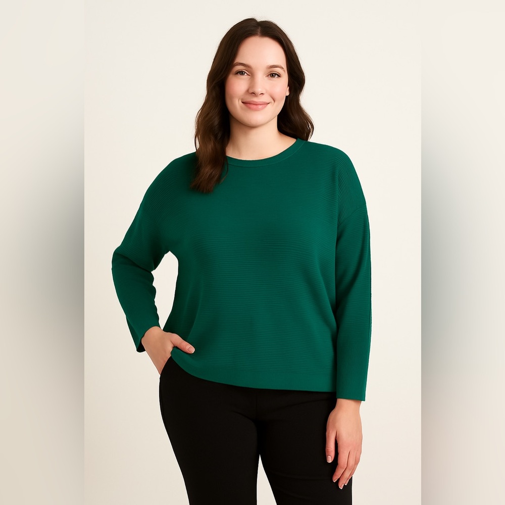 Cyrus Green Women's Top
